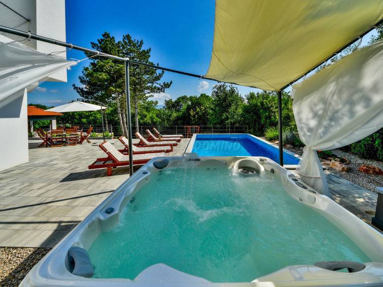Casa moderna con piscina! Isola di Krk!