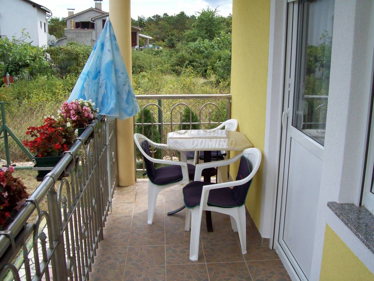 Casa con 5 appartamenti vicino al mare! Šilo