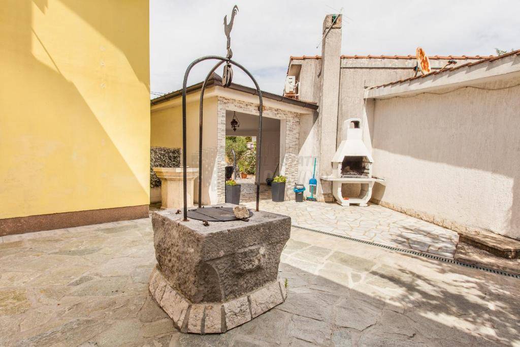 Bella casa con piscina! L'isola di Veglia!