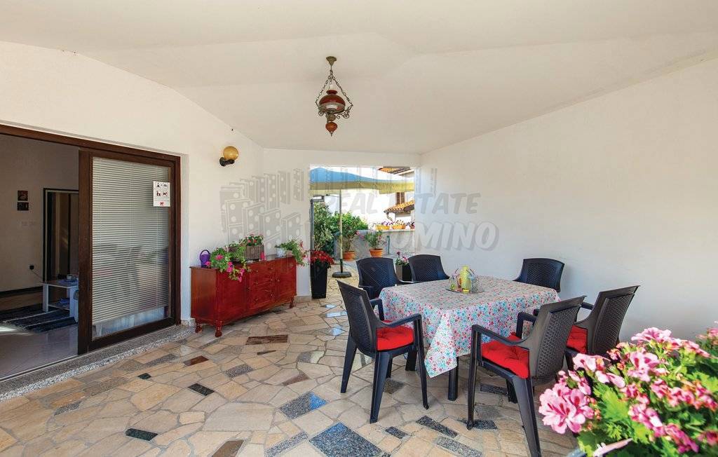 Bella casa con piscina! L'isola di Veglia!