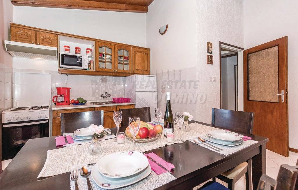 Bella casa con piscina! L'isola di Veglia!