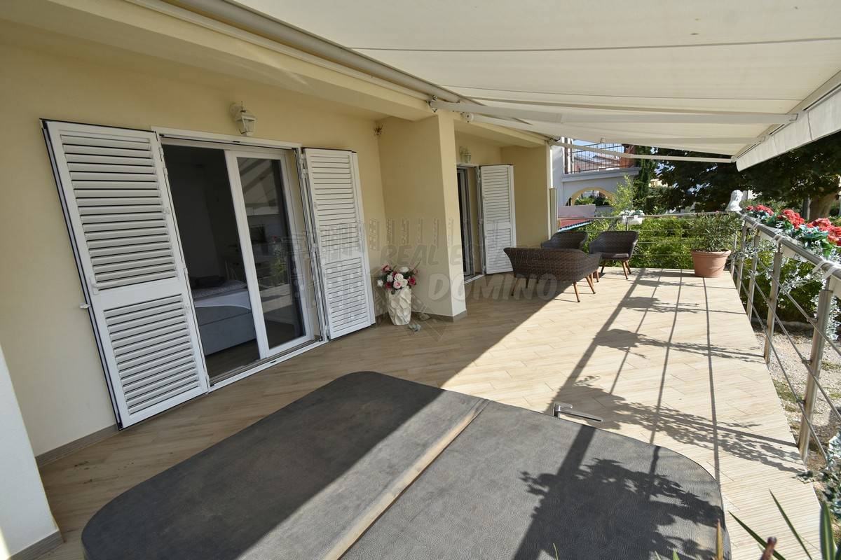 Seconda linea verso il mare! Casa indipendente! L'isola di Krk!