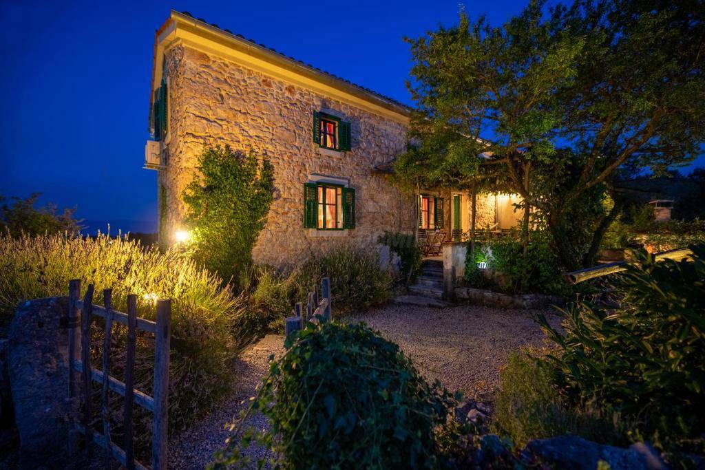 Casa Dobrinj, 225m2