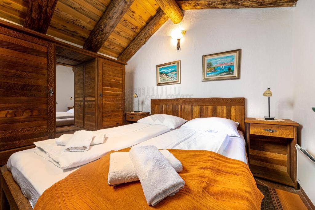 Casa Dobrinj, 225m2
