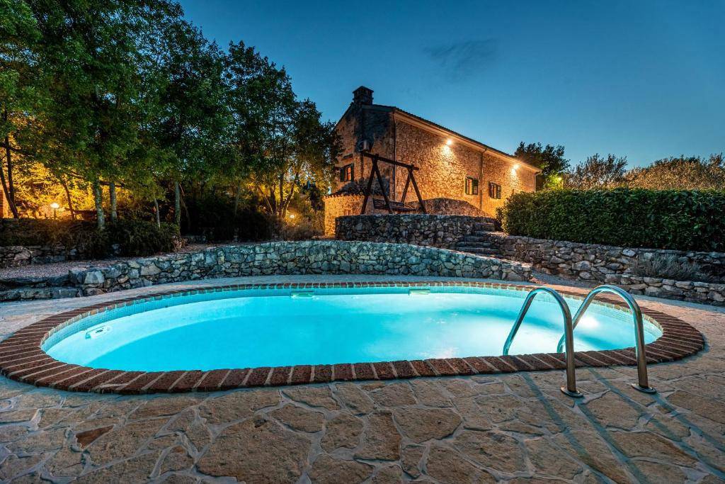 Casa Dobrinj, 225m2