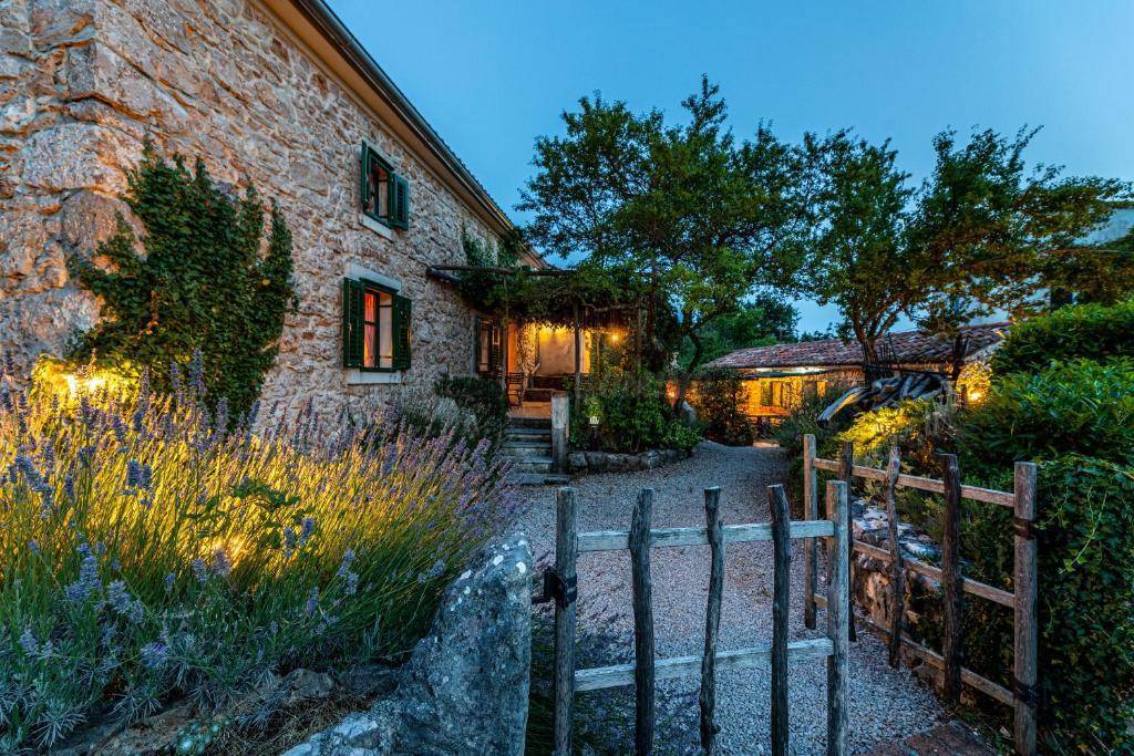 Casa Dobrinj, 225m2
