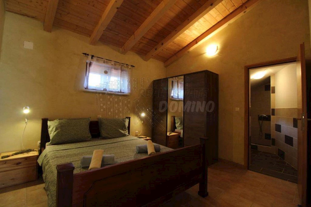 Villa mediterranea unica con piscina, sauna e ampio giardino!