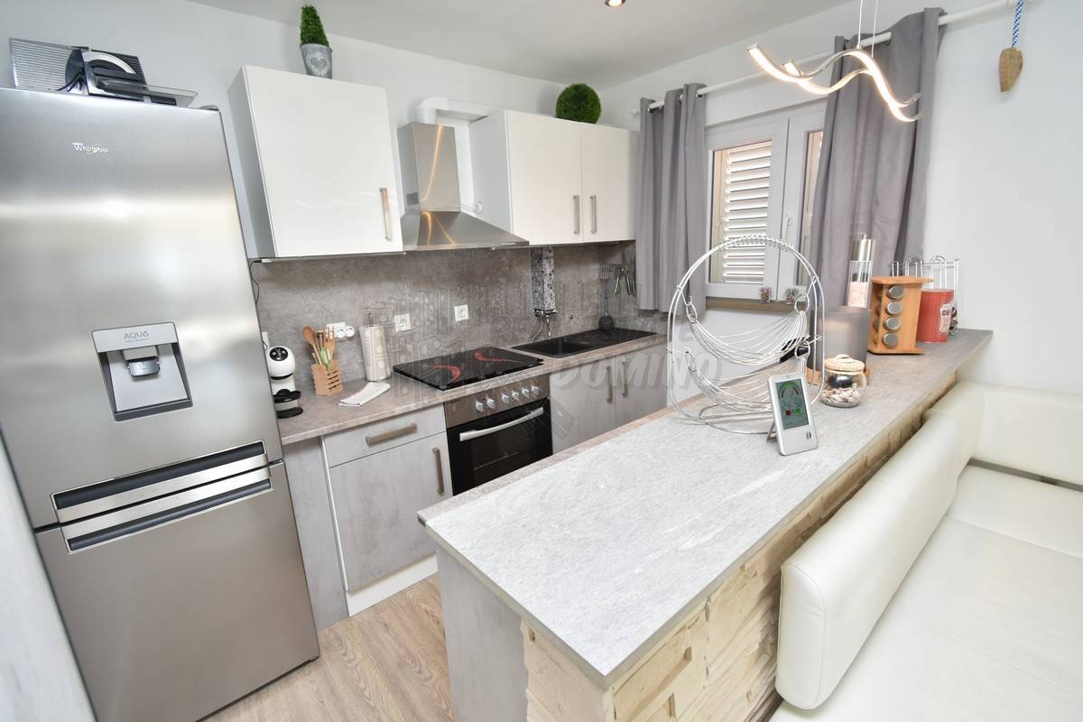 Seconda linea verso il mare! Casa indipendente! L'isola di Krk!