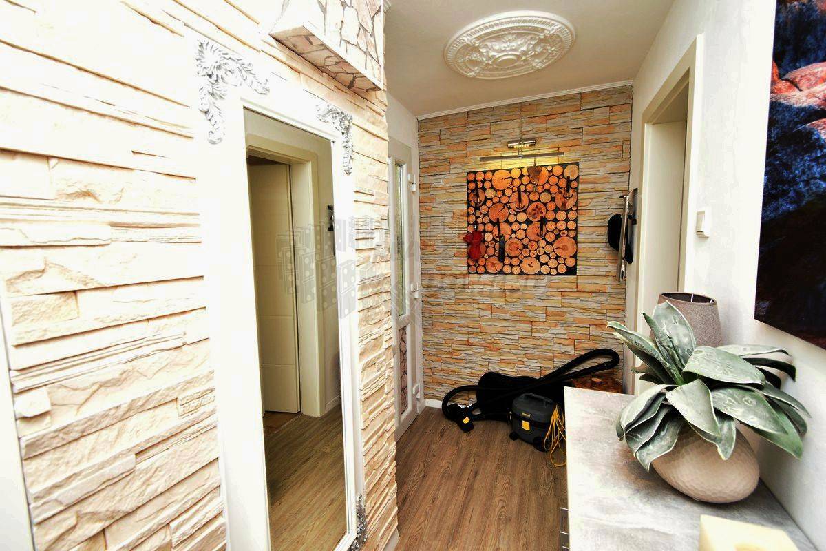 Seconda linea verso il mare! Casa indipendente! L'isola di Krk!