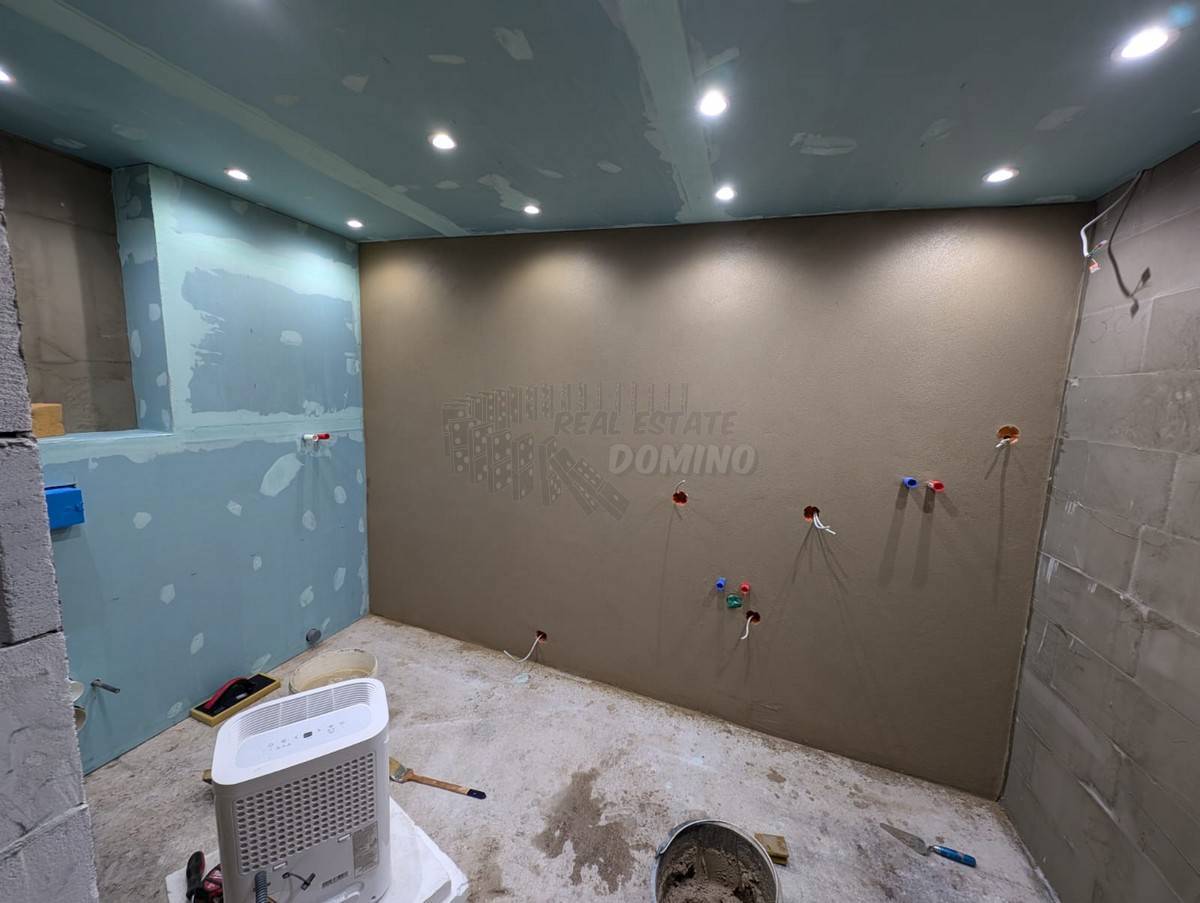 Seconda linea verso il mare! Casa indipendente! L'isola di Krk!