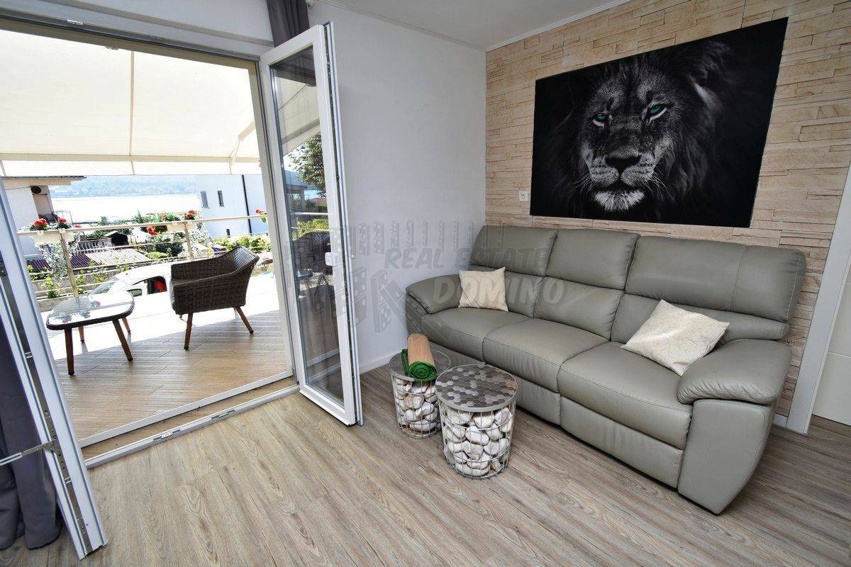 Seconda linea verso il mare! Casa indipendente! L'isola di Krk!