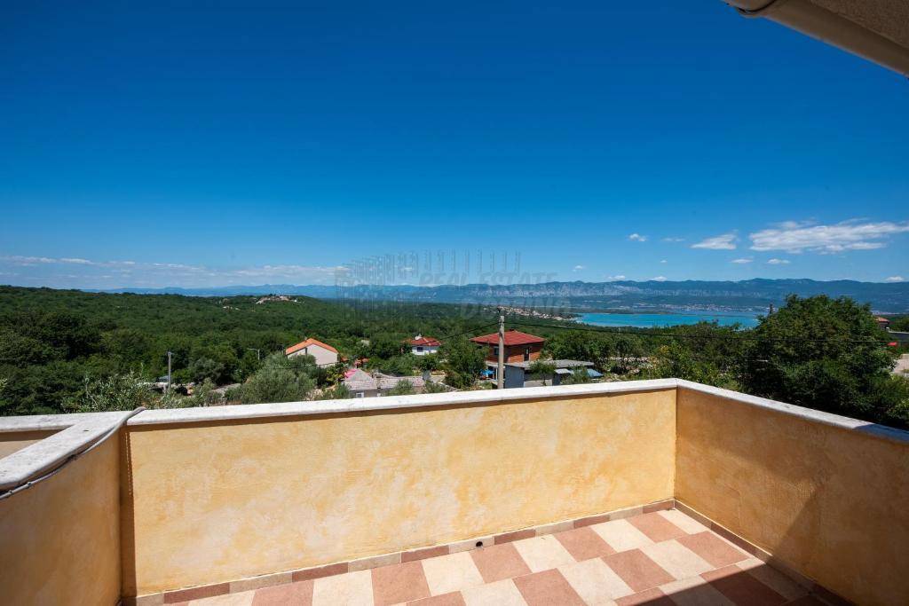 Villa mediterranea unica con piscina, sauna e ampio giardino!
