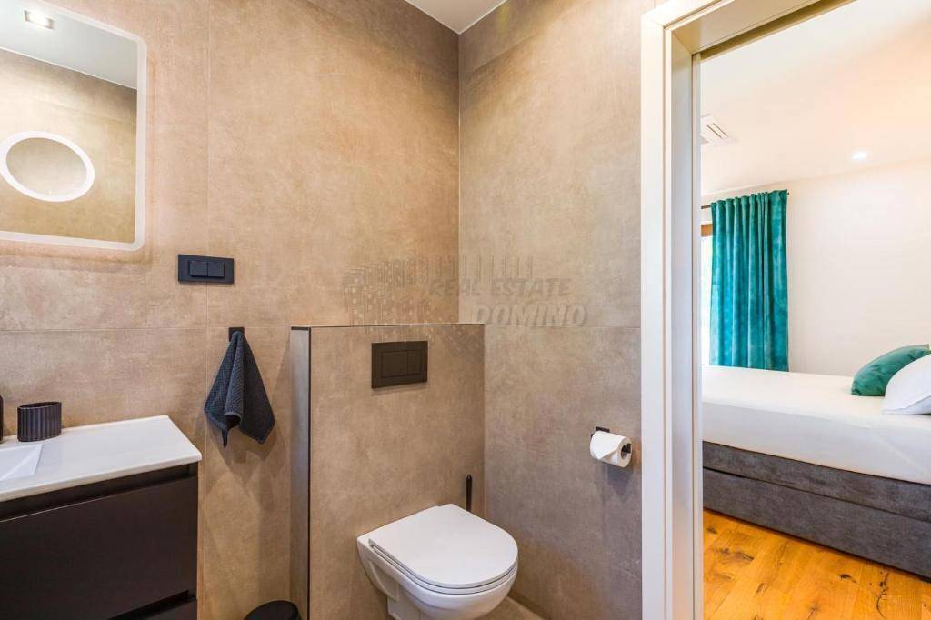 Bellissimo nuovo edificio vicino alla città di Krk!