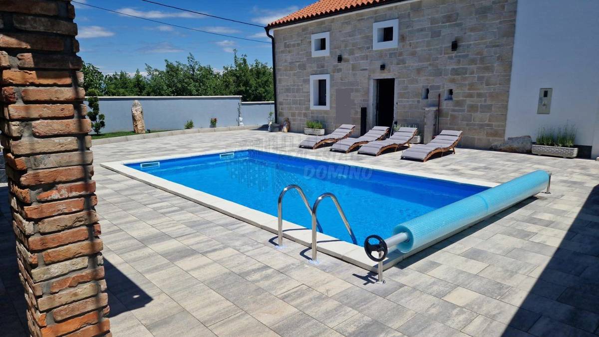 Vecchia casa in pietra ristrutturata! Isola di Veglia, Dobrinj