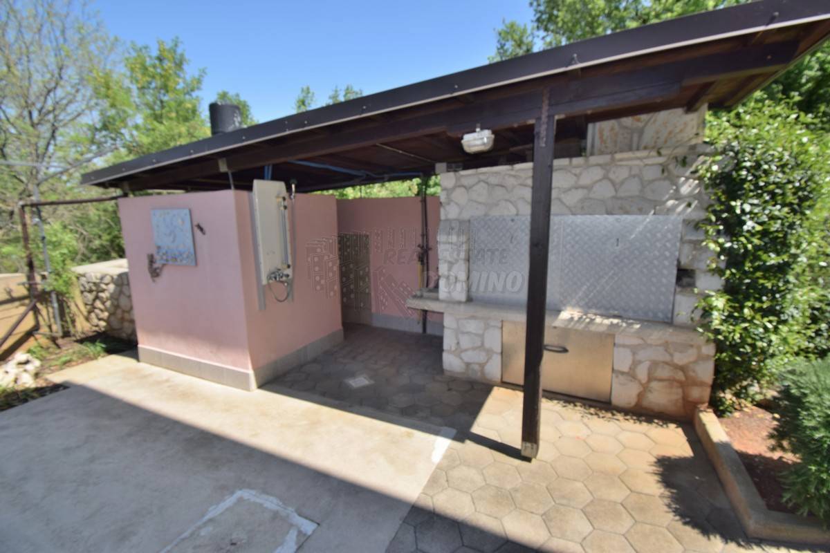 Bellissima casa con 2 appartamenti e garage!! Isola di Krk