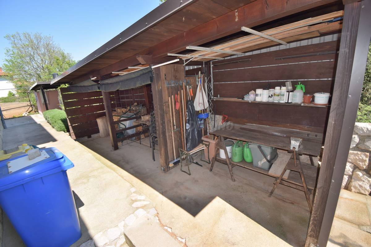 Bellissima casa con 2 appartamenti e garage!! Isola di Krk