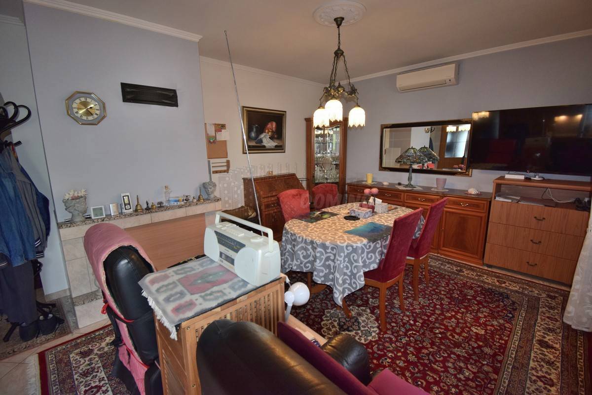 Bellissima casa con 2 appartamenti e garage!! Isola di Krk