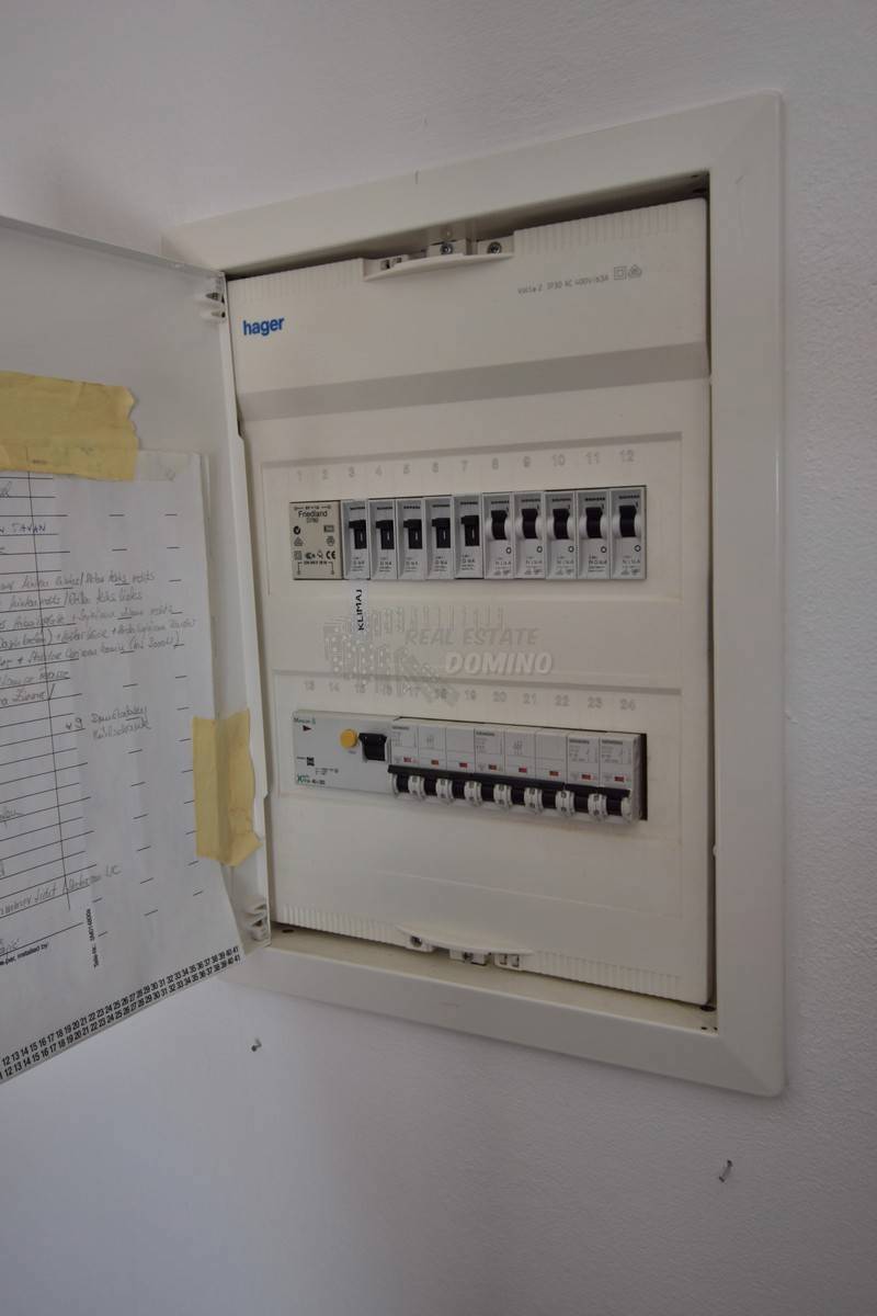 Bellissima casa con 2 appartamenti e garage!! Isola di Krk