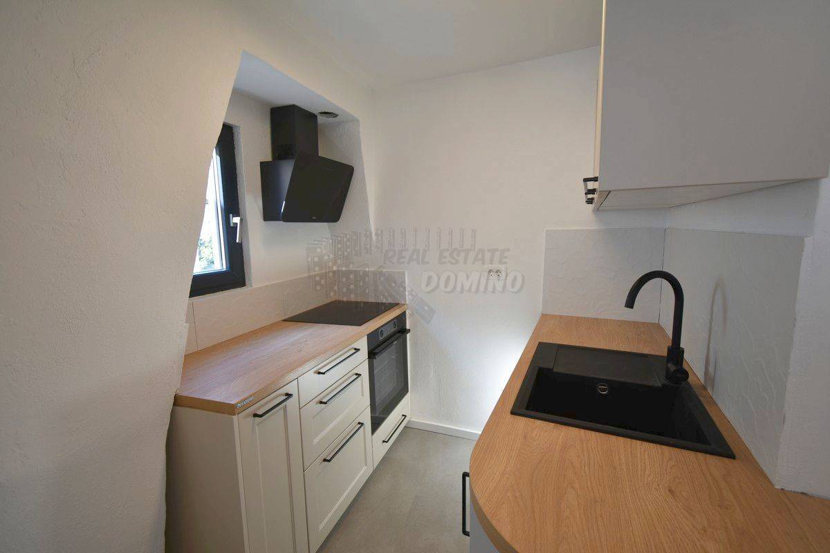 Splendida casa antica in pietra ristrutturata! Punat!