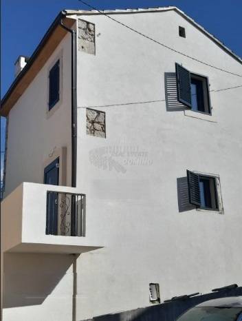 Splendida casa antica in pietra ristrutturata! Punat!