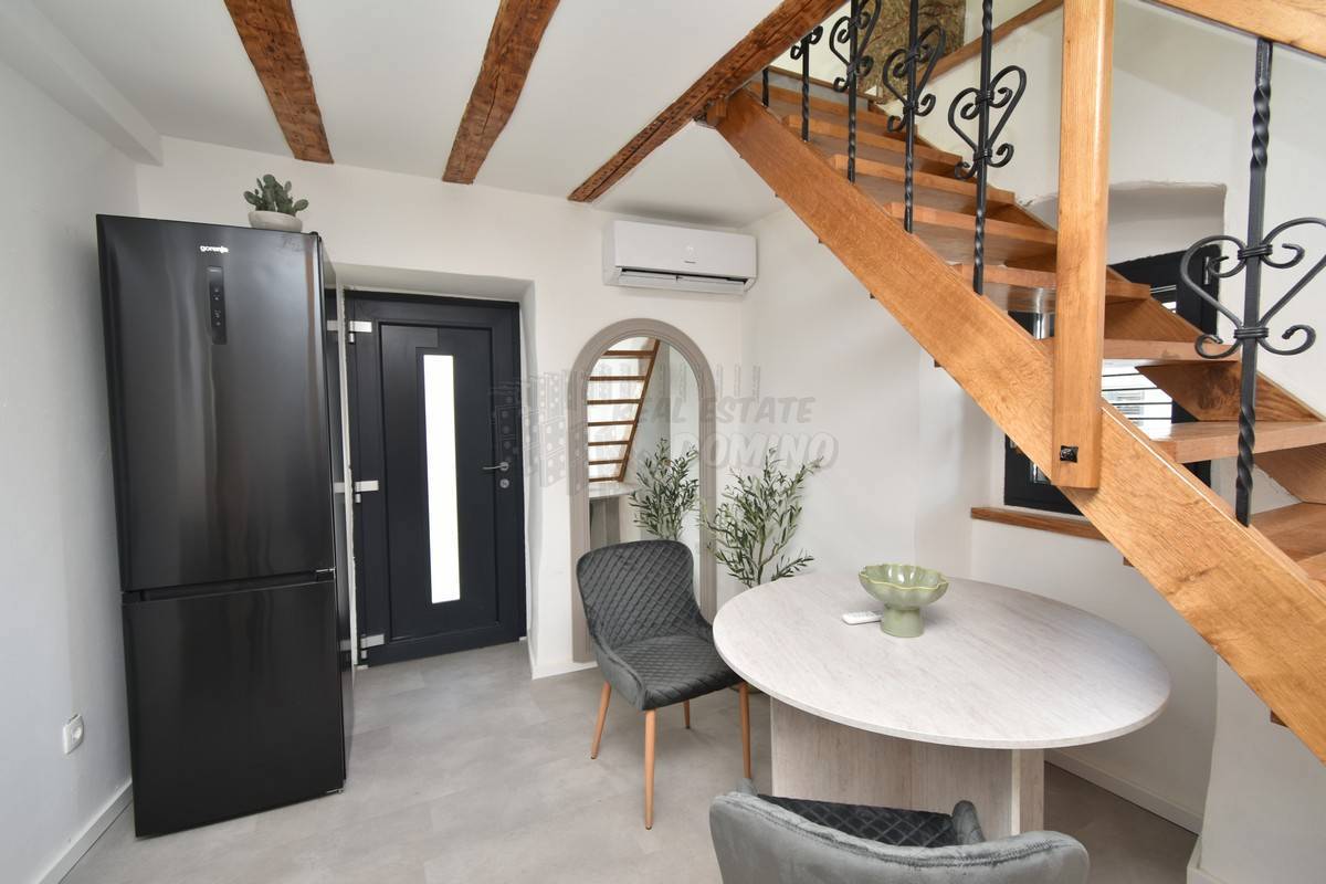 Splendida casa antica in pietra ristrutturata! Punat!