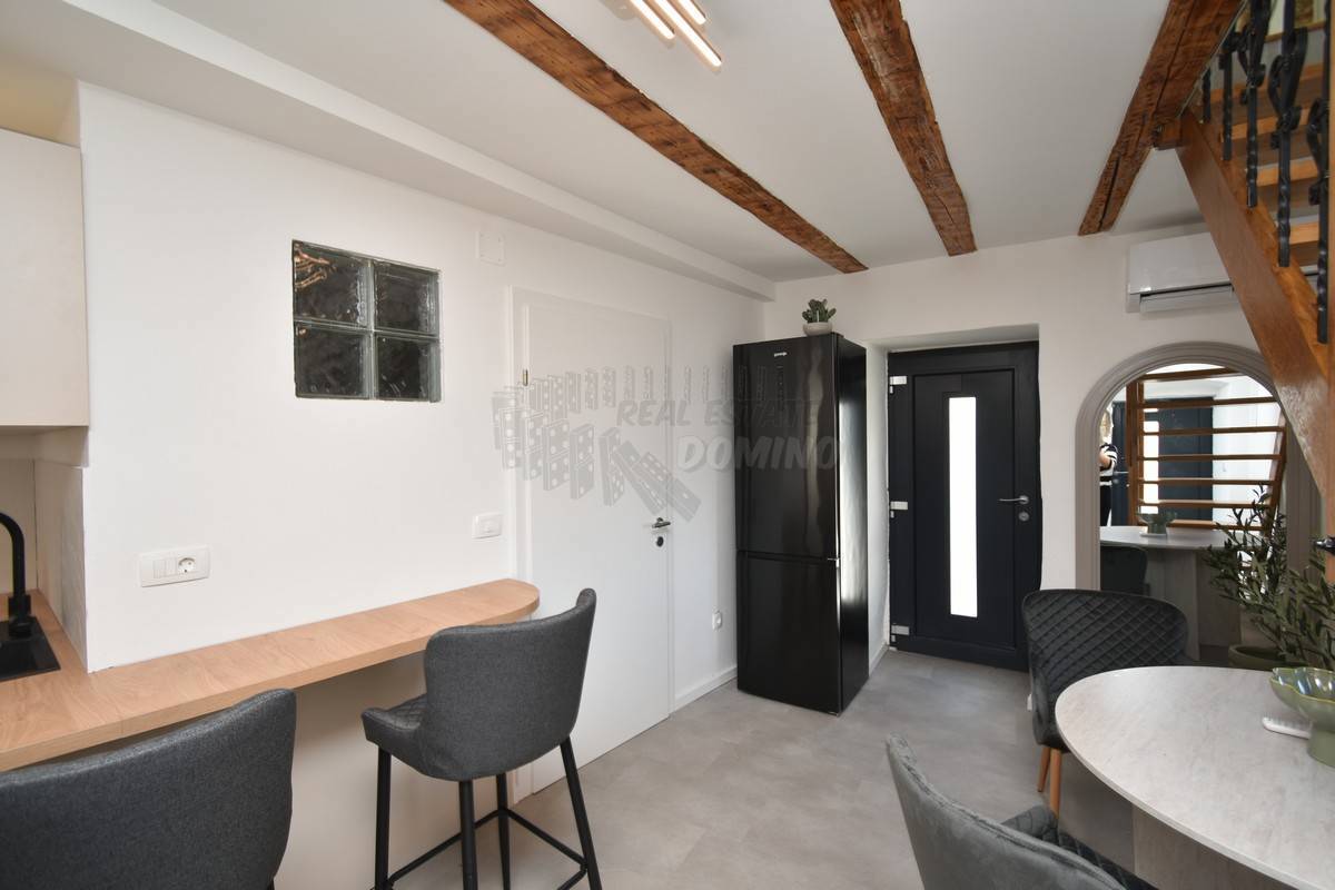 Splendida casa antica in pietra ristrutturata! Punat!