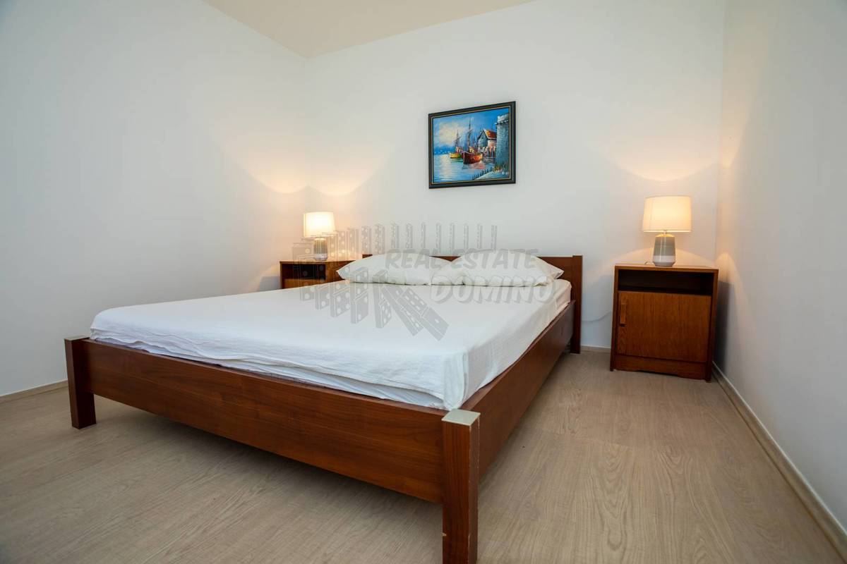 Bellissima villetta bifamiliare con piscina a 100 mt dal mare! Soline!