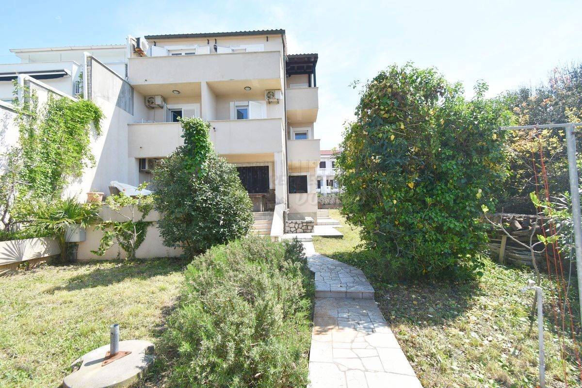 Casa a 50 metri dal mare! Isola di Krk, Punat!