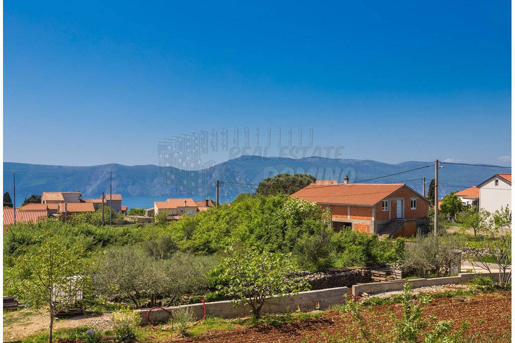 Due bellissime ville con piscina e vista mare!