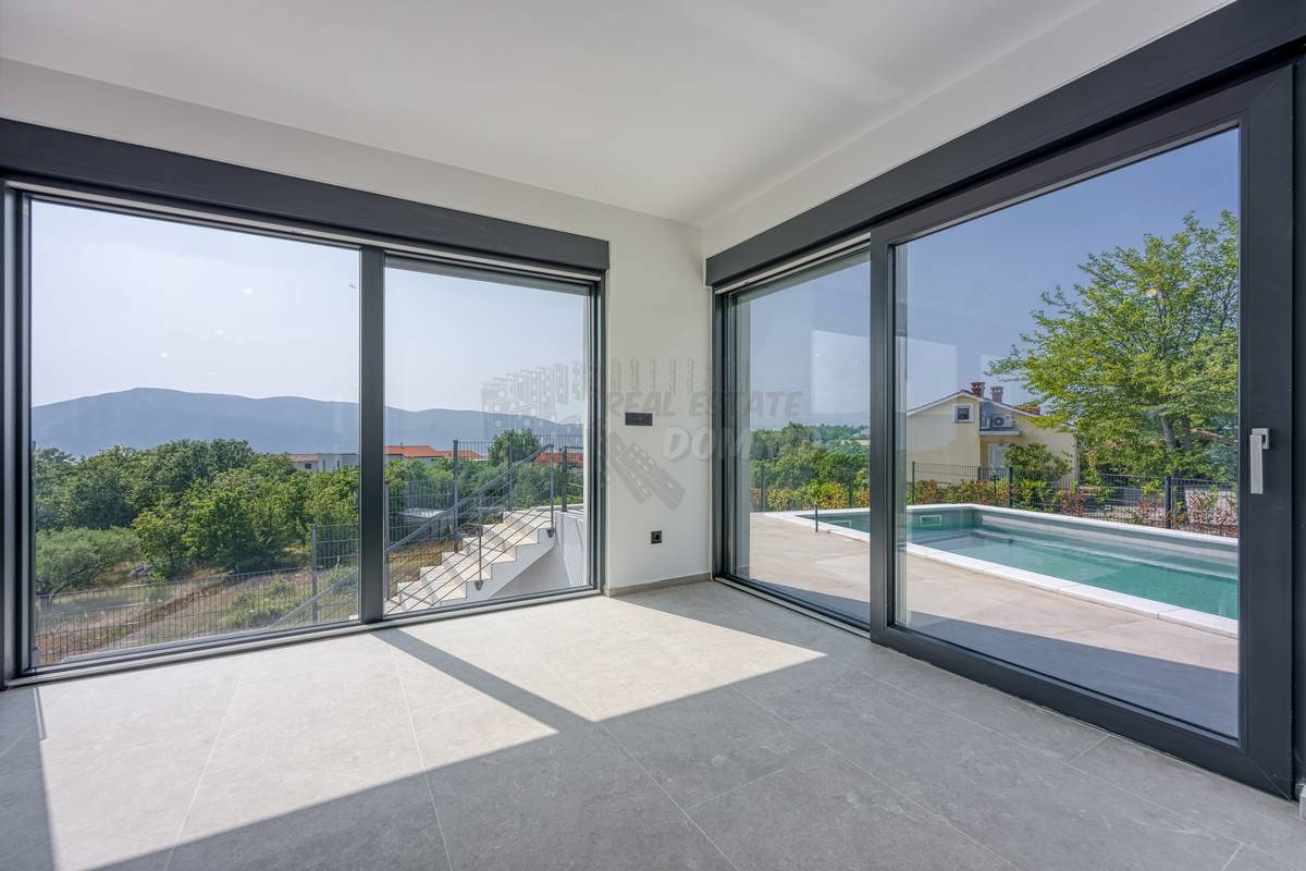 Una casa con terrazza panoramica e vista panoramica! L'isola di Veglia!