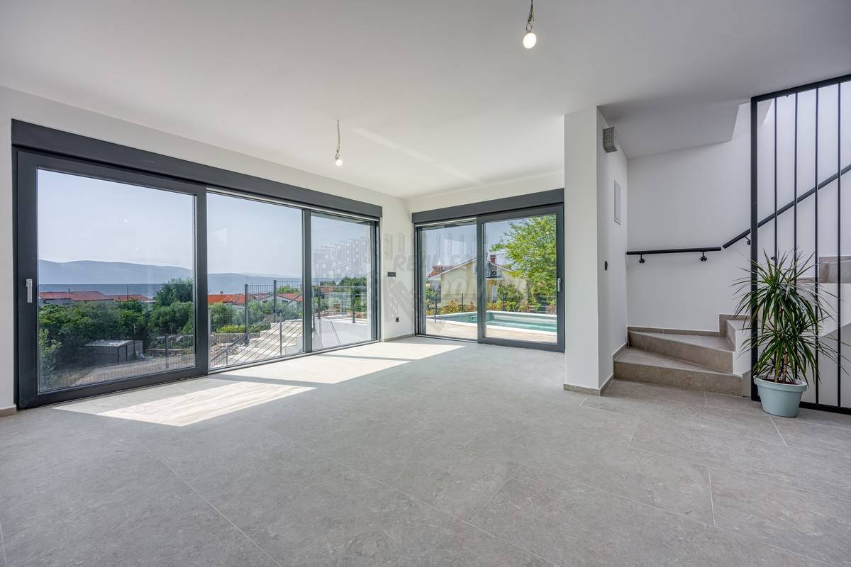 Una casa con terrazza panoramica e vista panoramica! L'isola di Veglia!