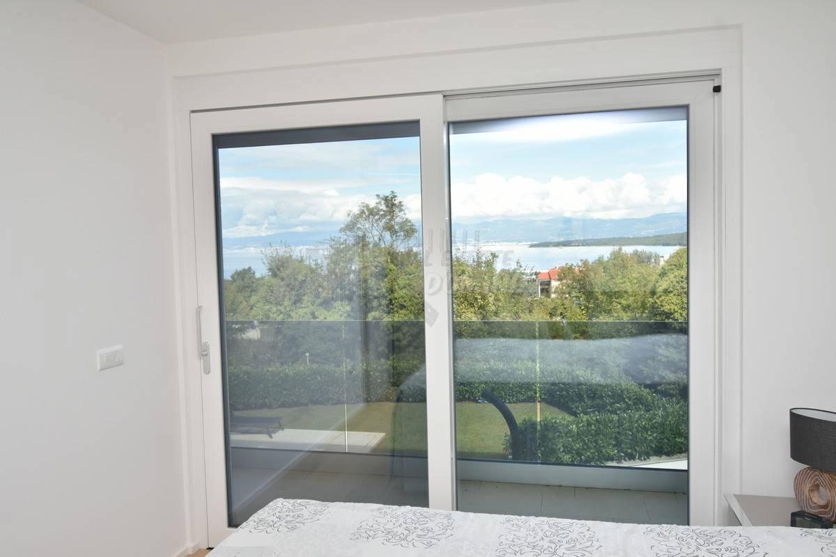 Un appartamento di lusso in una zona esclusiva di Malinska, Rova! Vista mare!
