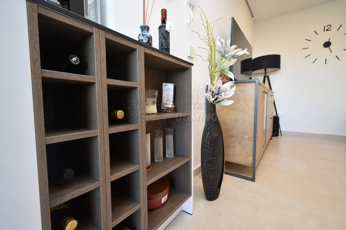 Un appartamento di lusso in una zona esclusiva di Malinska, Rova! Vista mare!