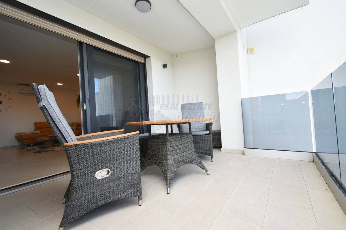 Un appartamento di lusso in una zona esclusiva di Malinska, Rova! Vista mare!