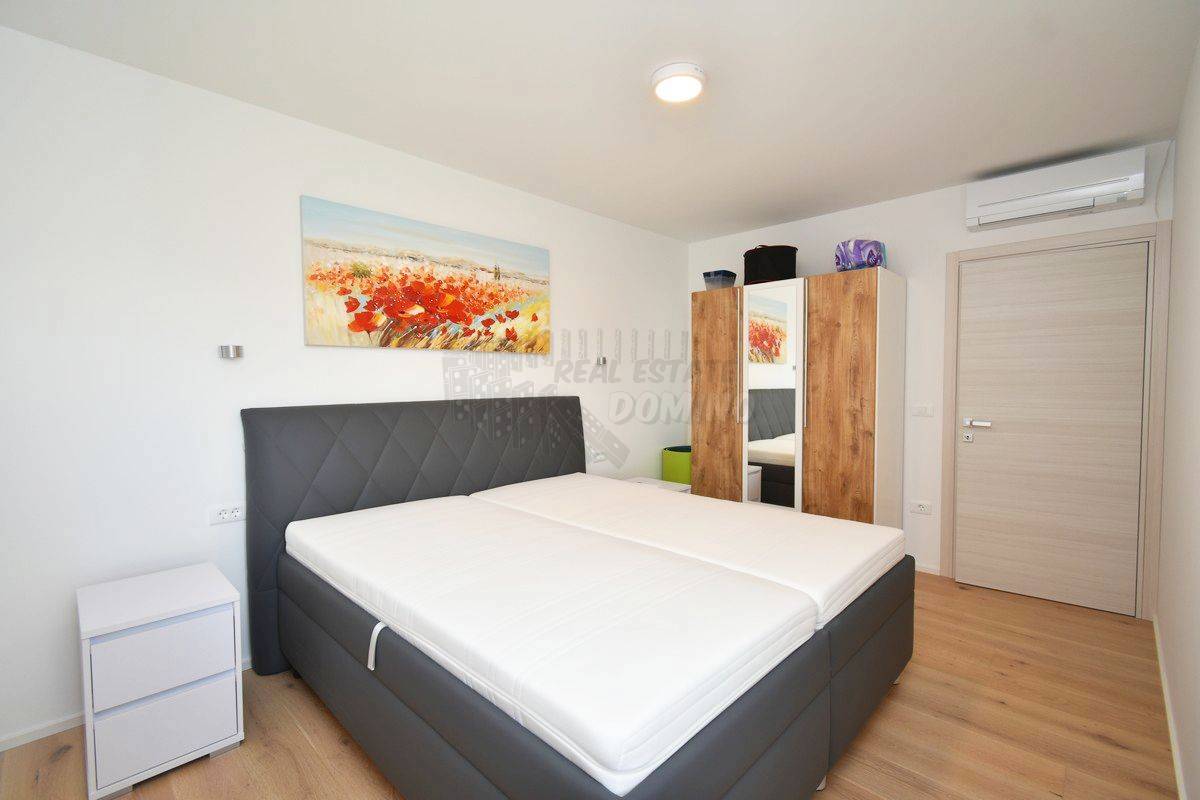 Un appartamento di lusso in una zona esclusiva di Malinska, Rova! Vista mare!