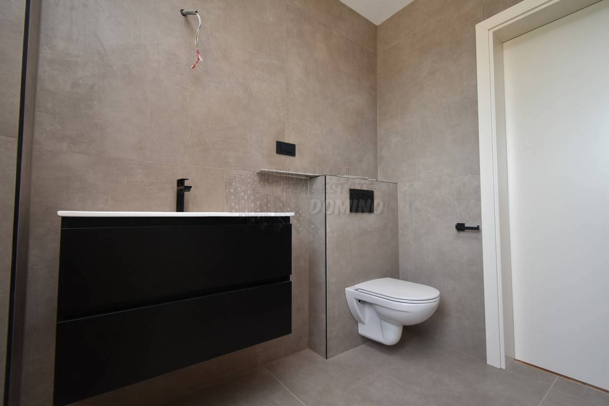 Bellissimo nuovo edificio vicino alla città di Krk!