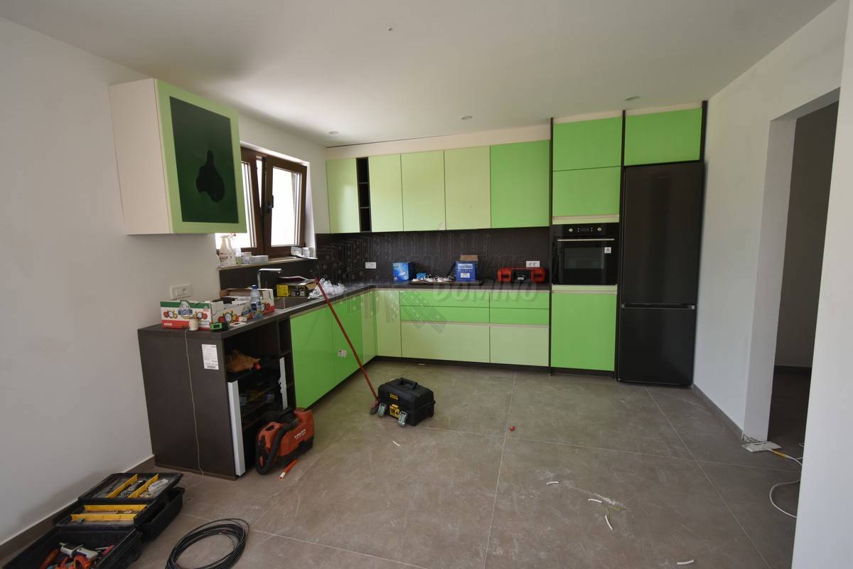 Bellissimo nuovo edificio vicino alla città di Krk!