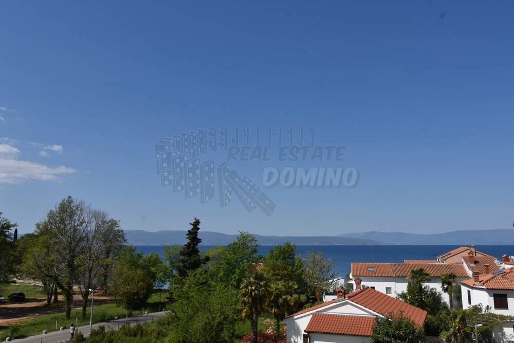 Bellissimo appartamento al primo piano con vista mare!