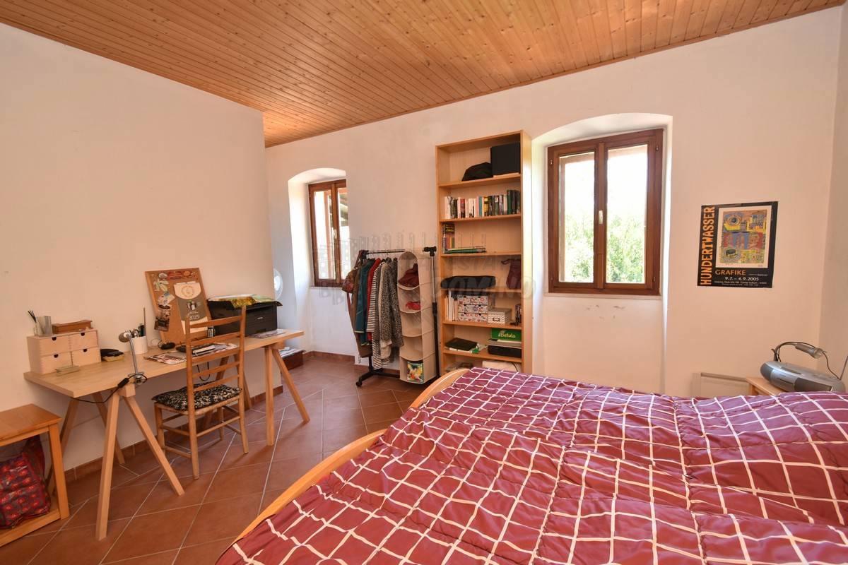 Casa ristrutturata con ampio giardino! Isola di Krk