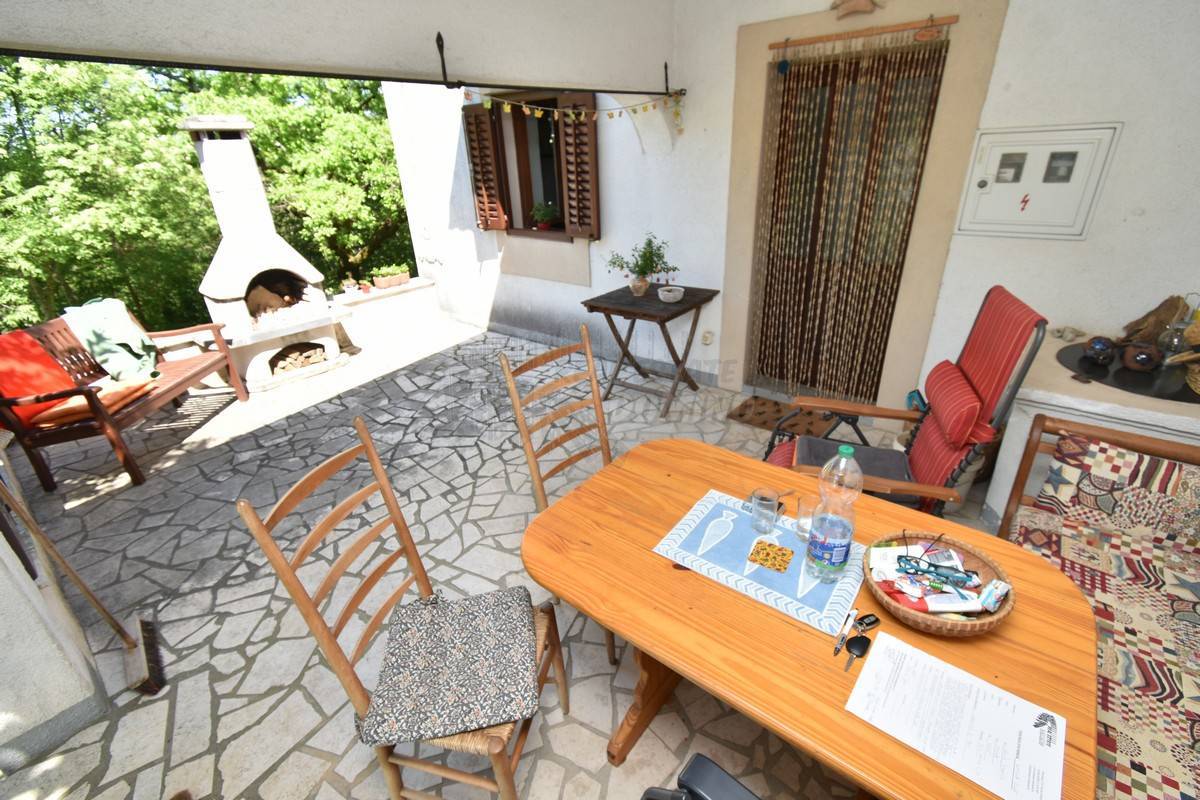 Casa ristrutturata con ampio giardino! Isola di Krk