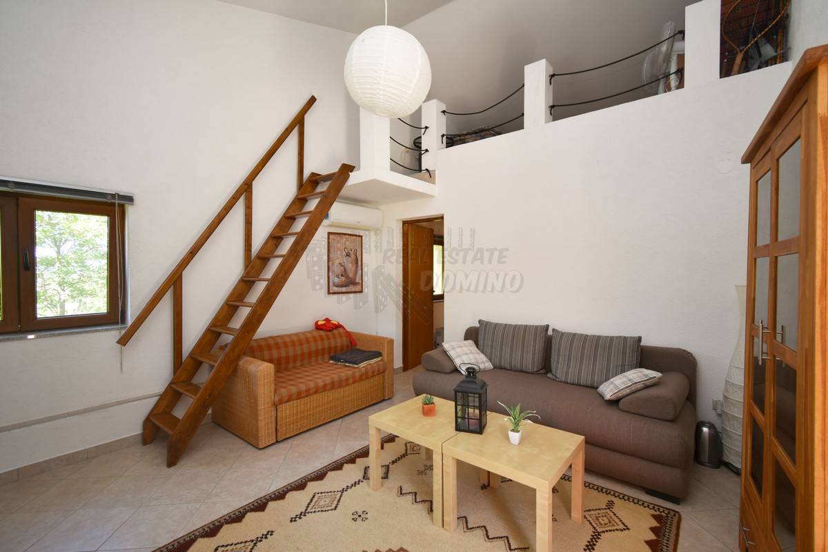 Una splendida casa ristrutturata con giardino! L'isola di Veglia!