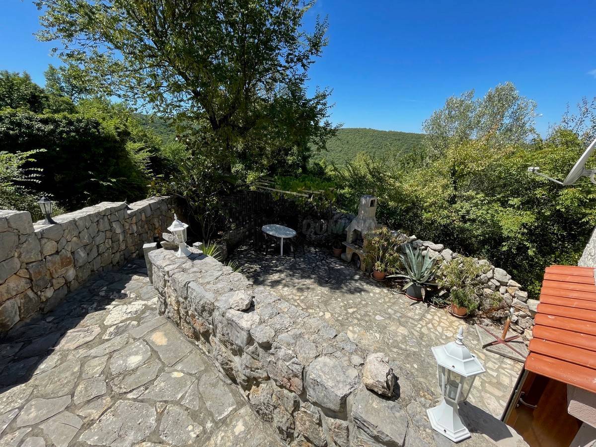 Una splendida casa ristrutturata con giardino! L'isola di Veglia!