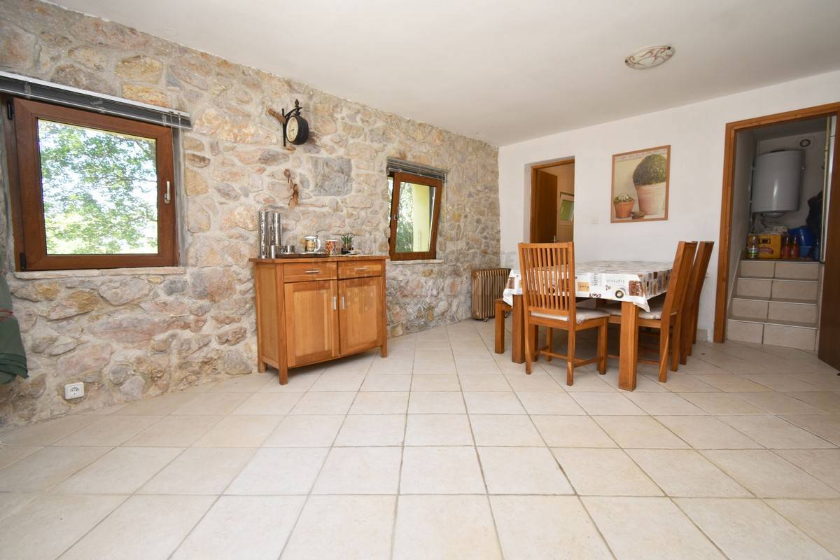 Una splendida casa ristrutturata con giardino! L'isola di Veglia!