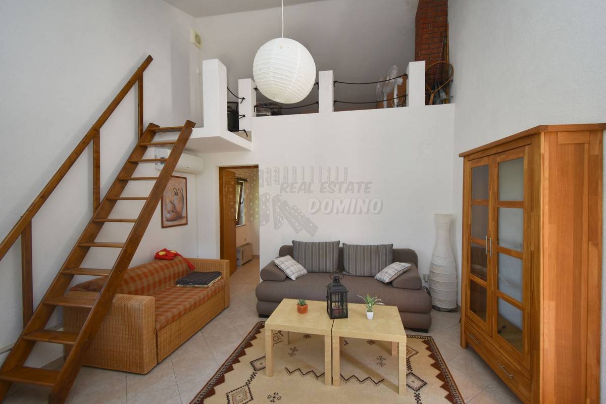 Una splendida casa ristrutturata con giardino! L'isola di Veglia!