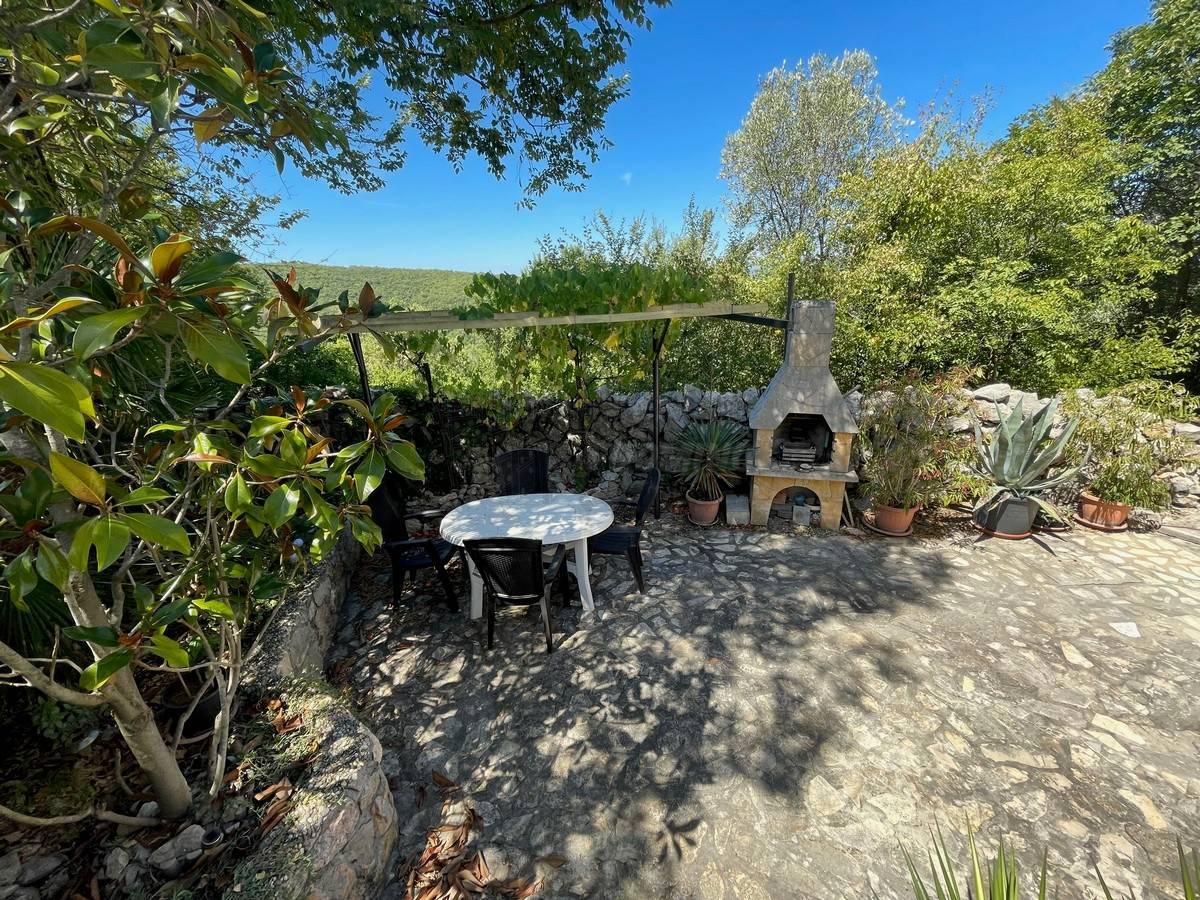 Una splendida casa ristrutturata con giardino! L'isola di Veglia!