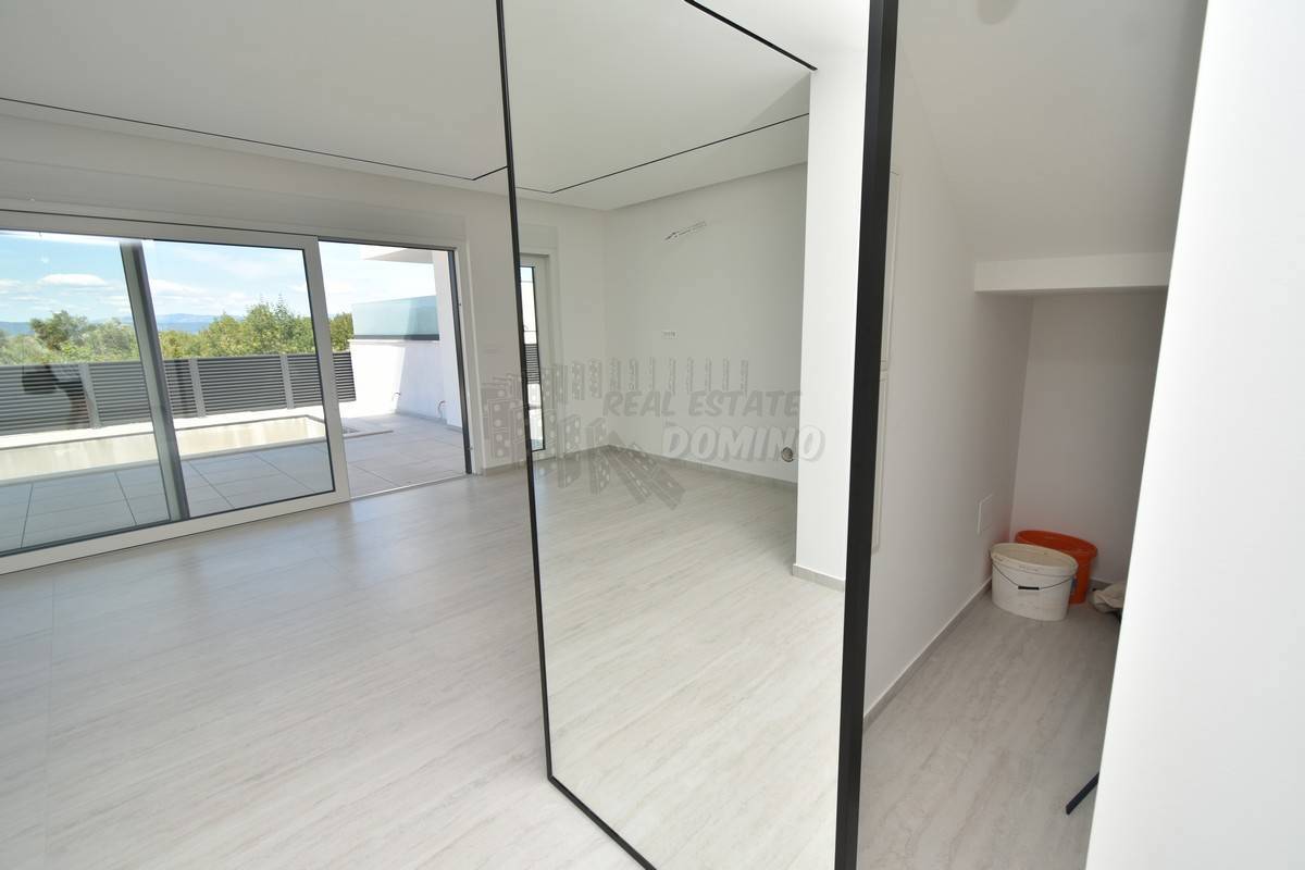 Splendida nuova costruzione con vista mare! Malinska!