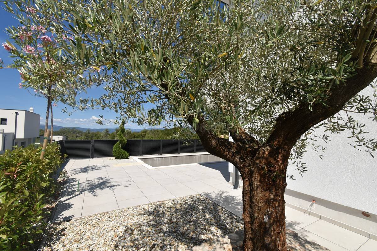 Splendida nuova costruzione con vista mare! Malinska!