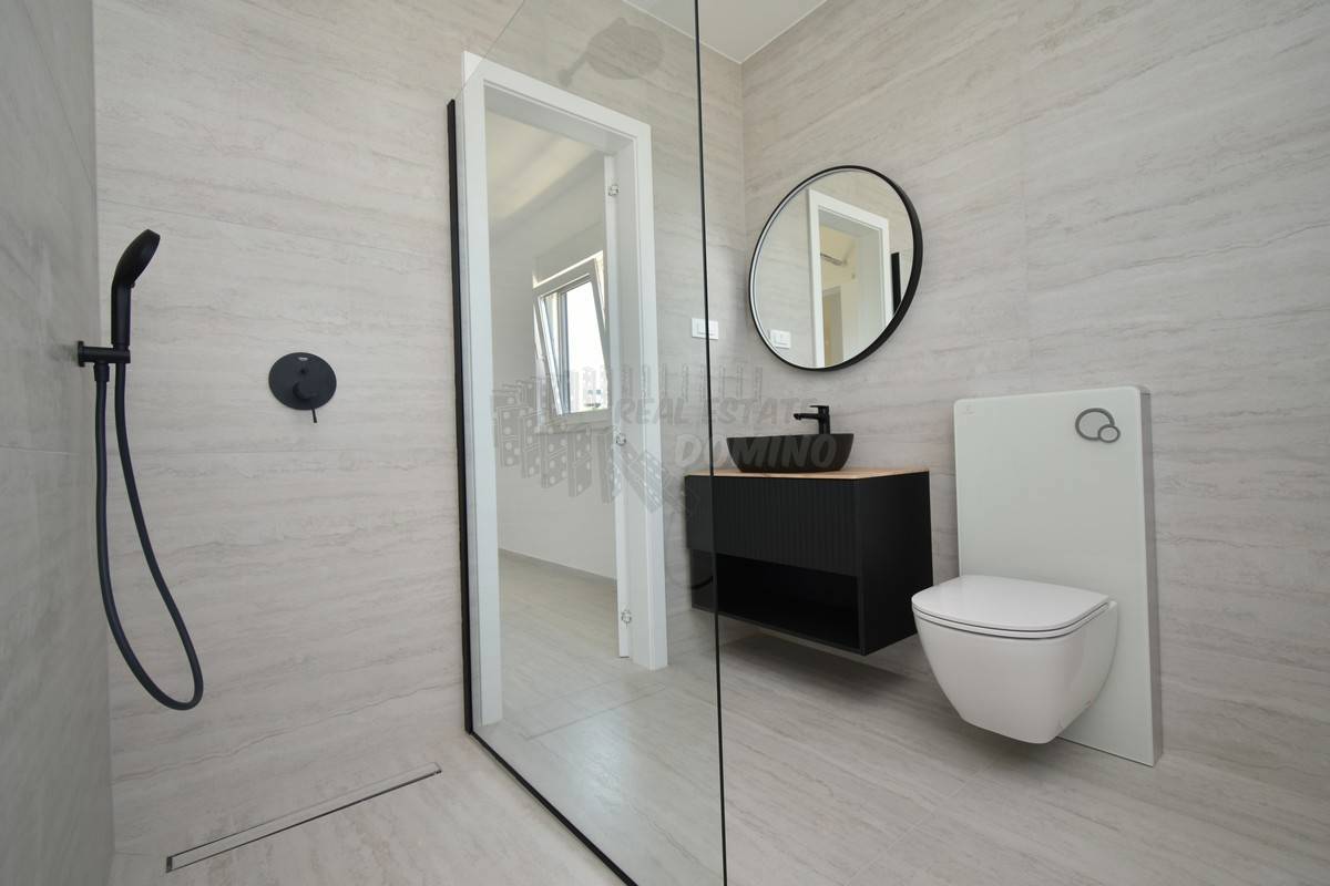 Splendida nuova costruzione con vista mare! Malinska!