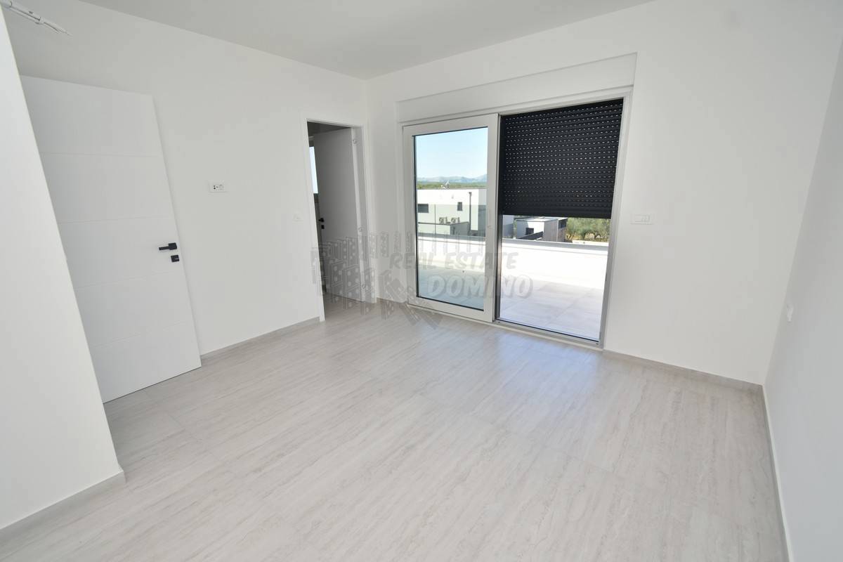 Splendida nuova costruzione con vista mare! Malinska!