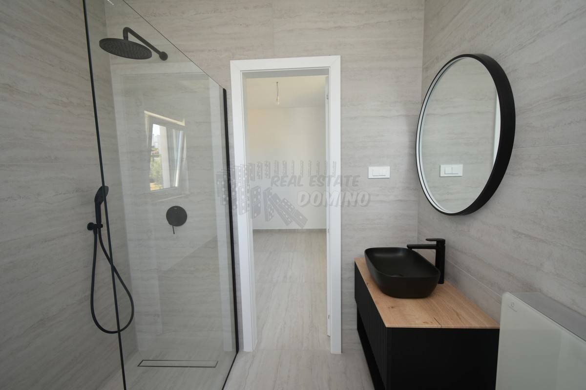 Splendida nuova costruzione con vista mare! Malinska!